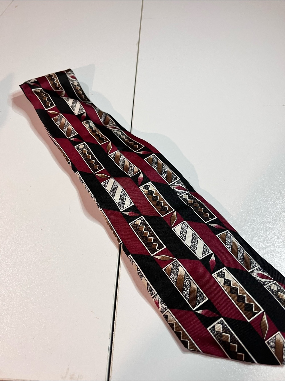 Boston Harbor Men's Geometric Pattern Burgundy and Black Tie